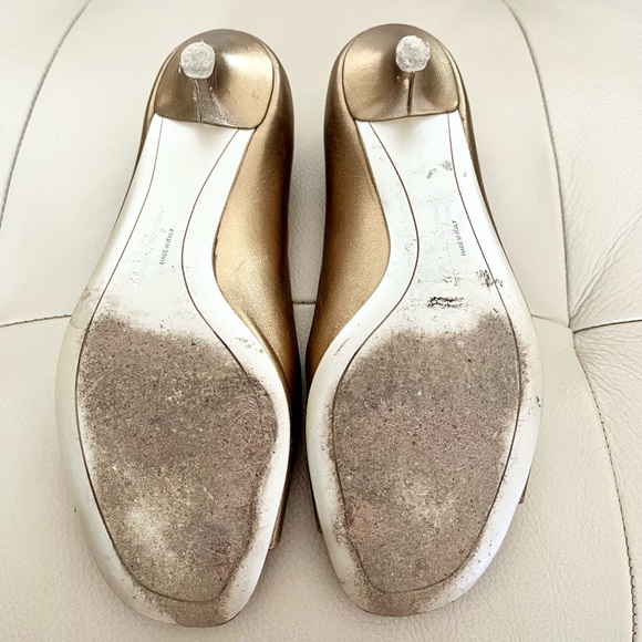 Salvatore Ferragamo Gold Lamb Leather Pumps DB81715 E830 (size 6) - Picture 4 of 6